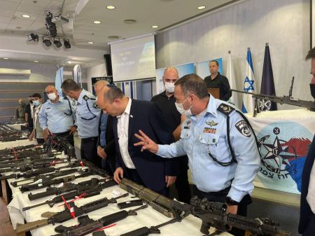 الشرطة : خلال شهرين تم اعتقال 51 مشتبها بجرائم جنائية